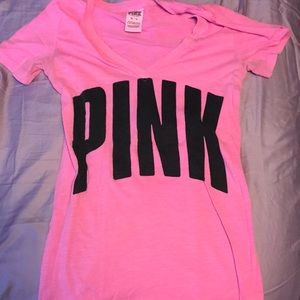 Soft Pink/VS Tee.